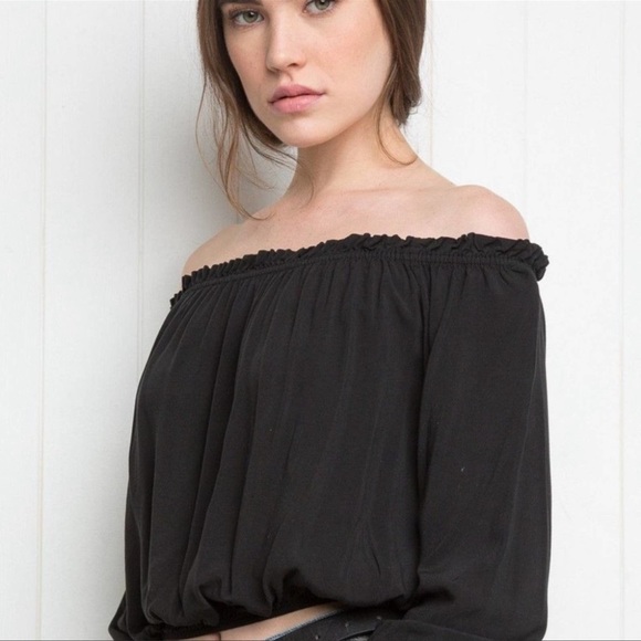 BRANDY MELVILLE TOP MAURA OFF SHOULDER BLACK - Picture 3 of 5